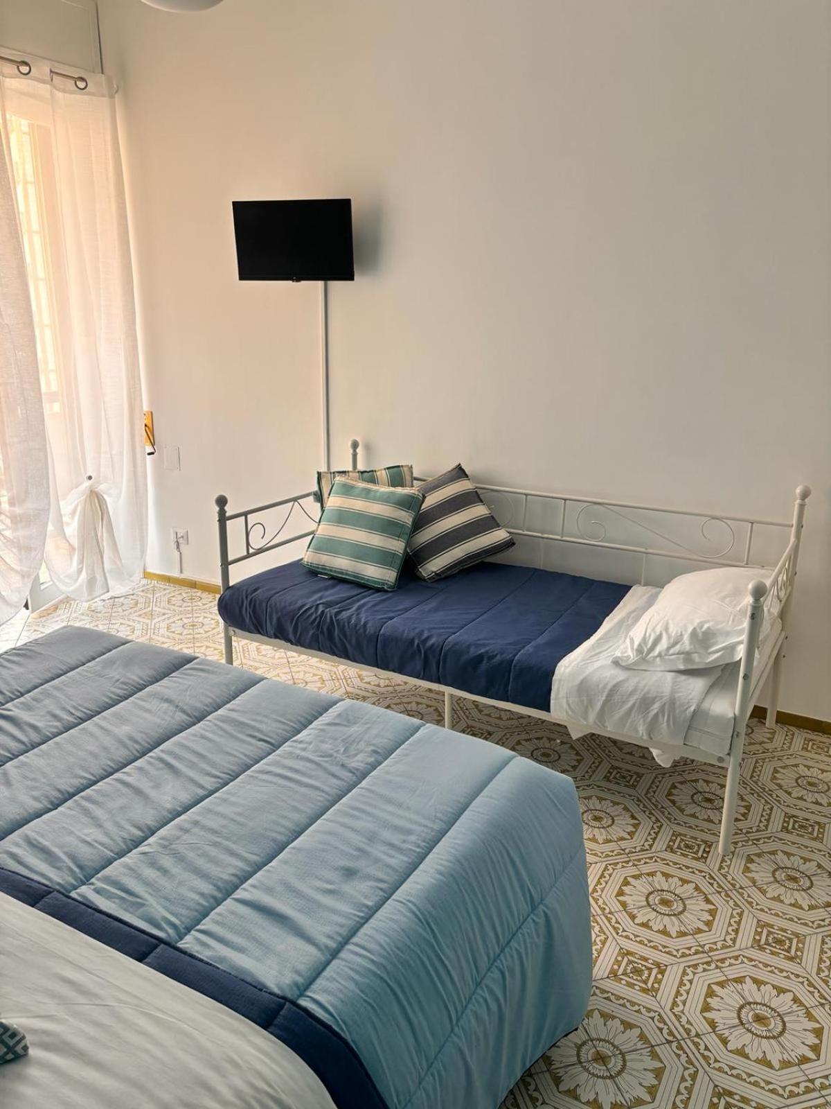 Reginella Guest House Salerno Dış mekan fotoğraf