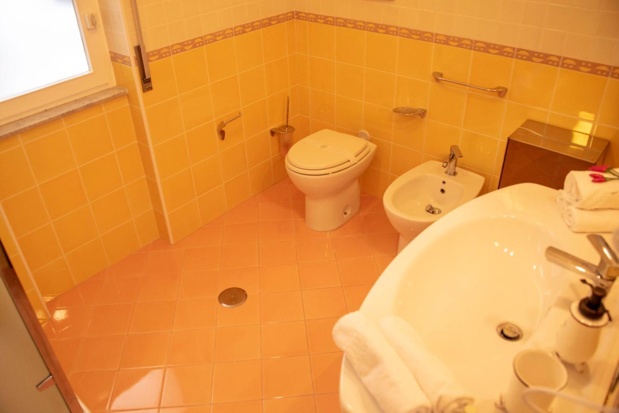 Reginella Guest House Salerno Dış mekan fotoğraf