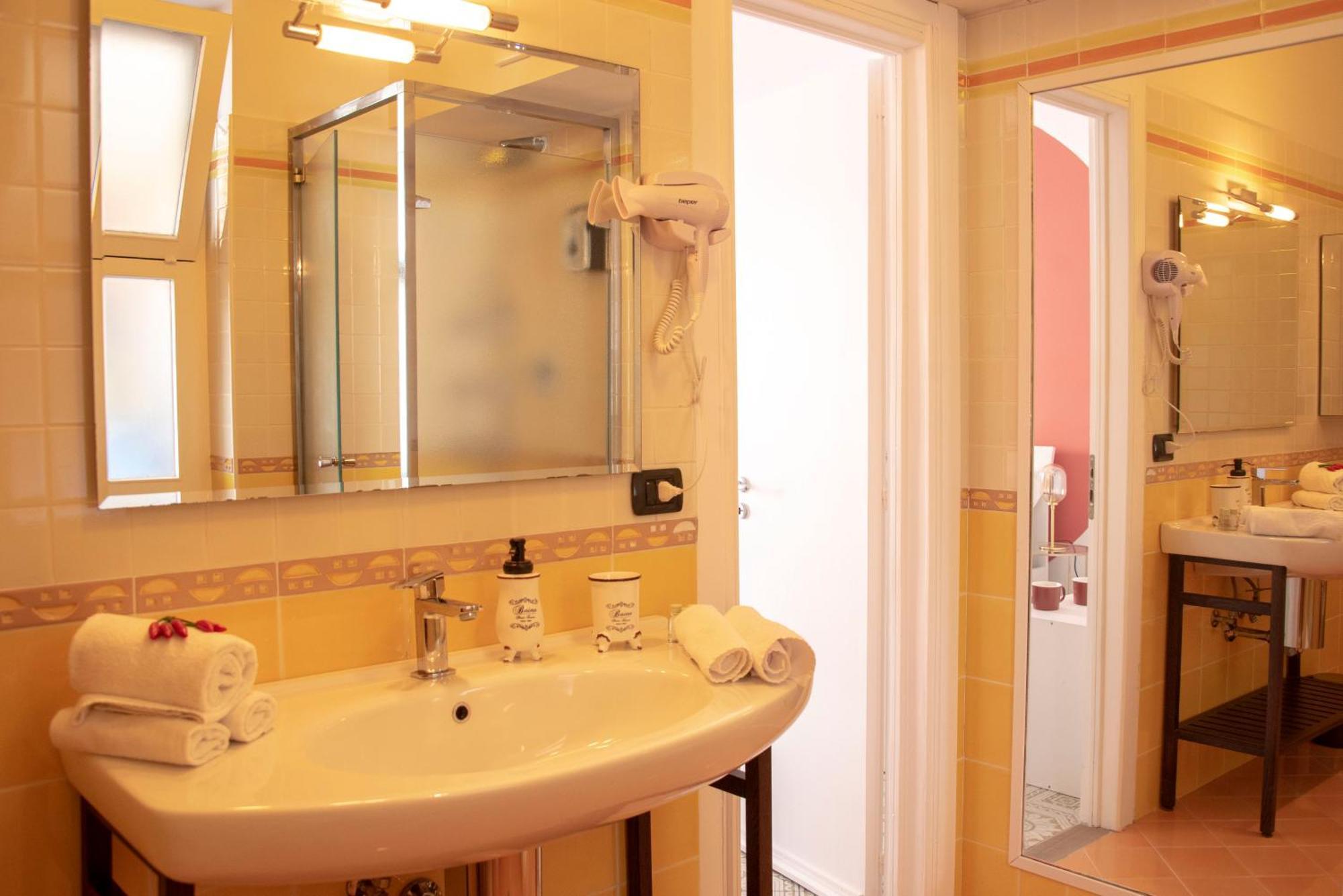Reginella Guest House Salerno Dış mekan fotoğraf